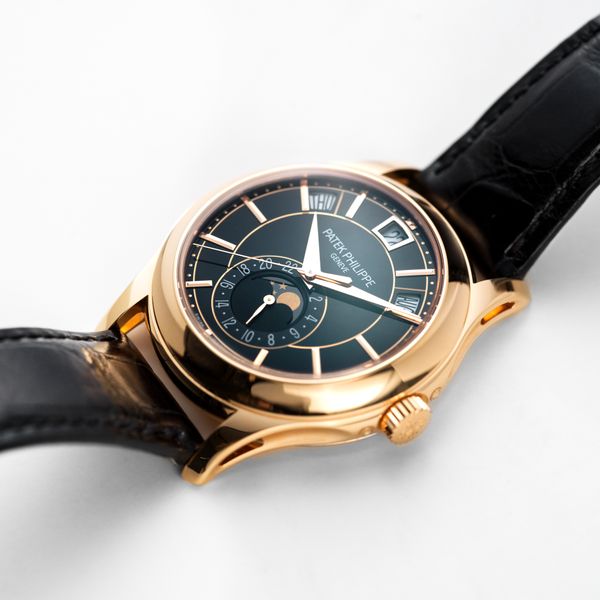 Patek Philippe Complications 5205R-010